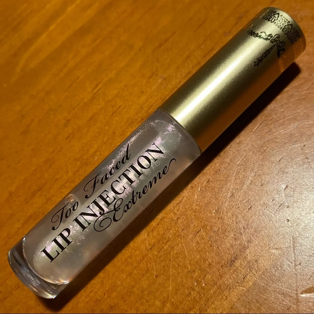 Too Faced Lip Injection Extreme Lipgloss